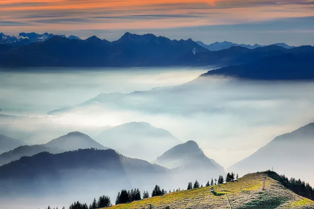 wolken, cloud bank, hoge mist, vallei, vooruitzichten, verre visie, bergen, alpen, afstand, bergtoppen, bijeenkomst, bergtop, silhouetten, zwitserland, grondmist, landschap, natuur, stemming, mist, nevel, vaag. Kosten van data-uitwisseling tussen clouds vergelijken